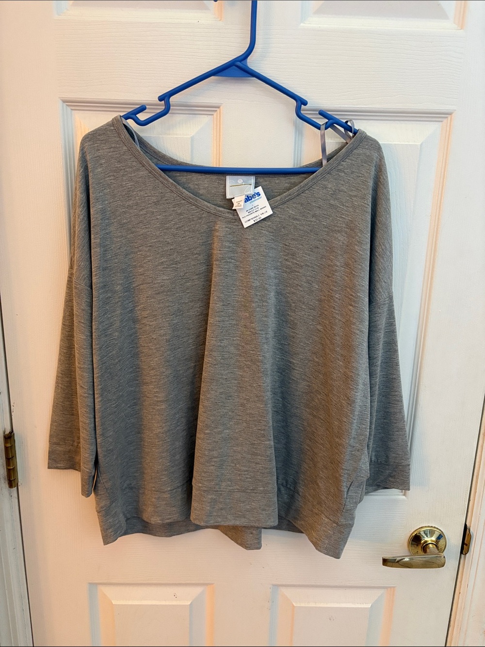 Sunday gray relaxed top with 3/4 sleeves size 1x New with tags great soft feel